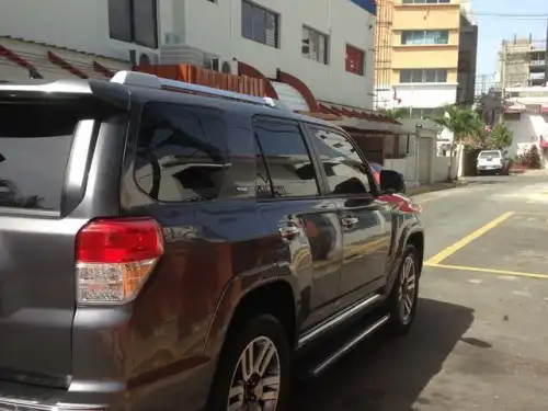 Toyota 4 Runner  2011