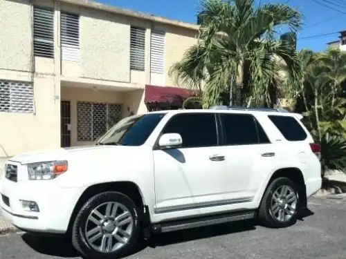 Toyota 4 Runner Limited 2011