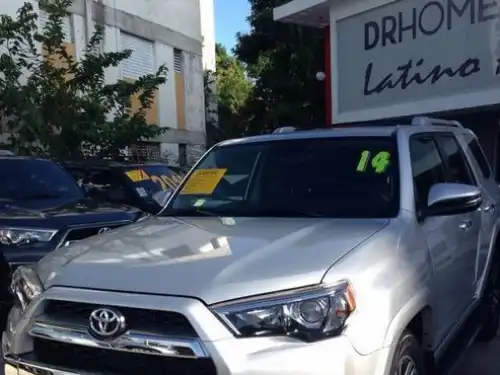 Toyota 4 Runner Limited 2014