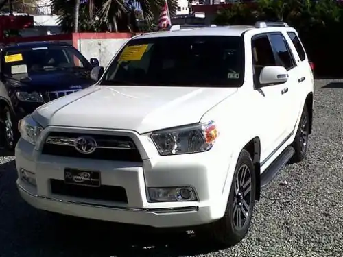 Toyota 4 Runner SR5 2011