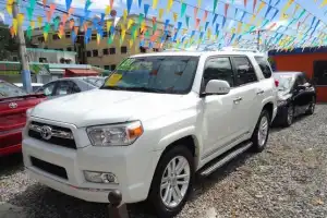 Toyota 4 Runner SR5 2011