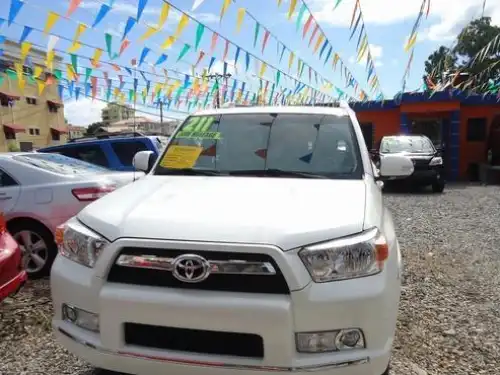 Toyota 4 Runner SR5 2011