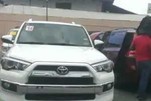 Toyota 4 Runner SR5 2014