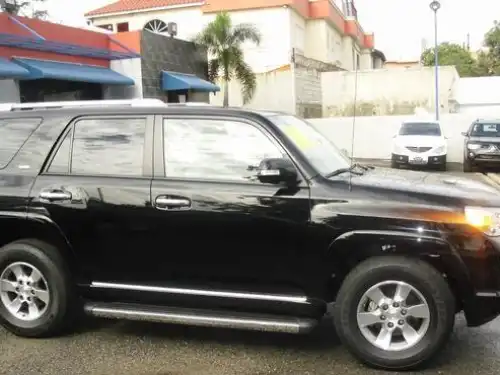 Toyota 4 Runner SR5 Sport 2011