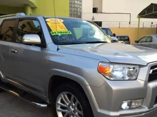 Toyota 4 Runner SR5 Sport 2011