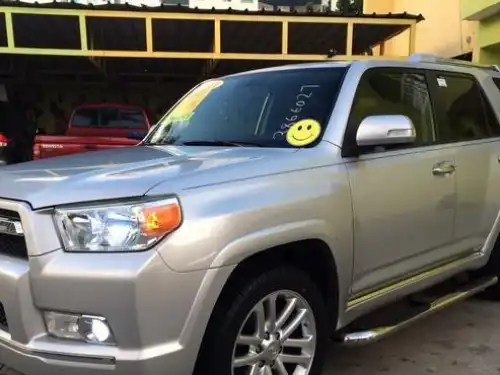 Toyota 4 Runner SR5 Sport 2011