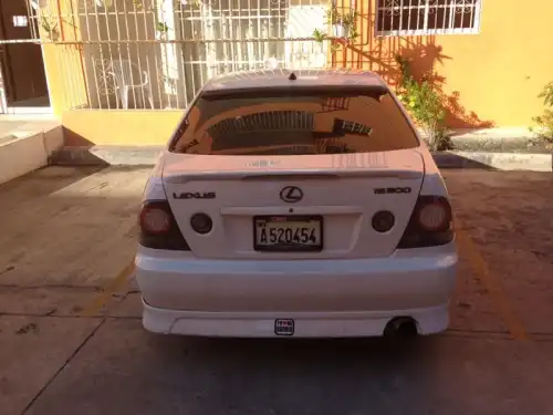 Toyota Altezza 2003, Blanco, 4 Puertas