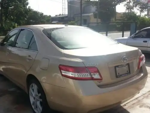 Toyota Camry  2010
