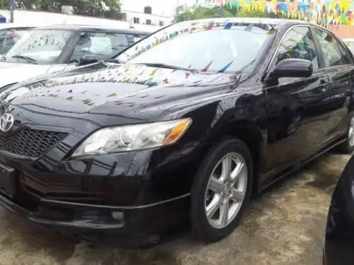 Toyota Camry 2009 SE Negro 