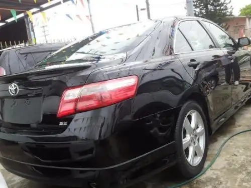 Toyota Camry 2009 SE Negro 