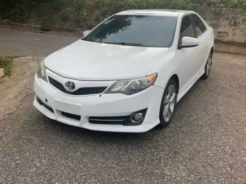 Toyota Camry 2012 SE FULL