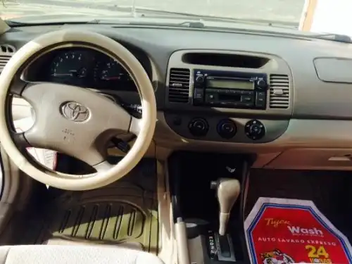Toyota Camry LE 2003