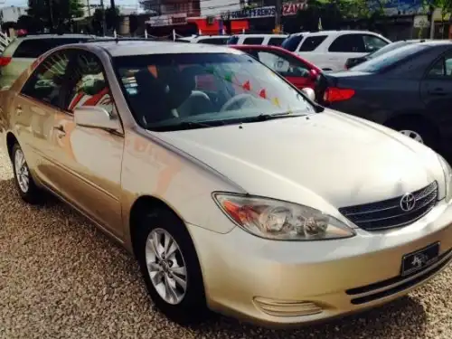 Toyota Camry LE 2003