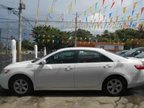 Toyota Camry LE 2009