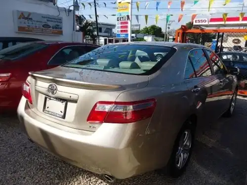 Toyota Camry LE 2009