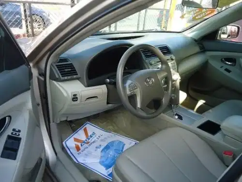Toyota Camry LE 2009
