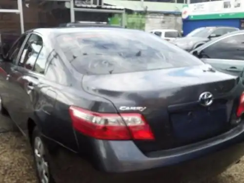 Toyota Camry LE 2009