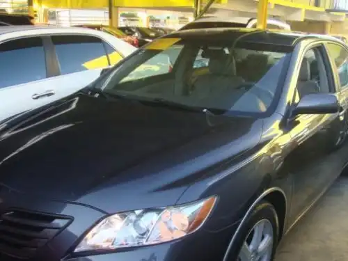 Toyota Camry LE 2009