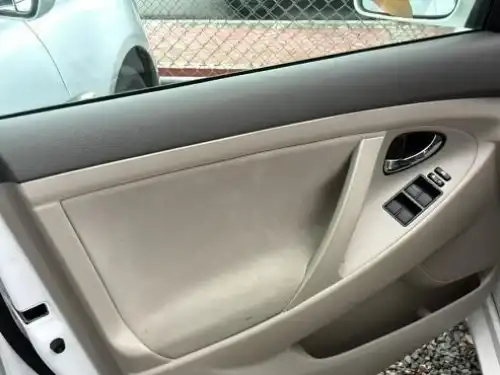 Toyota Camry LE 2009