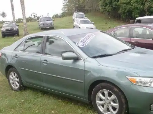 Toyota Camry LE 2011
