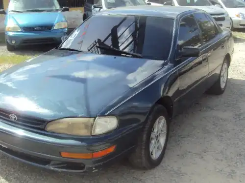 Toyota Camry Le, Año 1992 Azul