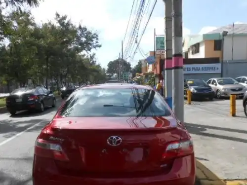 Toyota Camry SE 2009