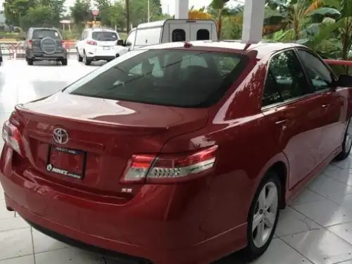 Toyota Camry SE 2011