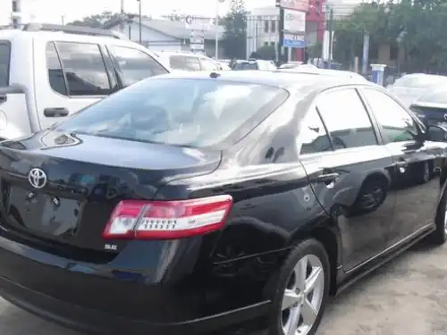 Toyota Camry SE 2011