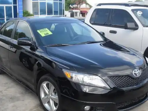 Toyota Camry SE 2011