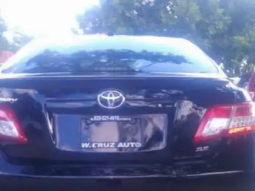 Toyota Camry SE 2011