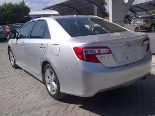 Toyota Camry SE 2012