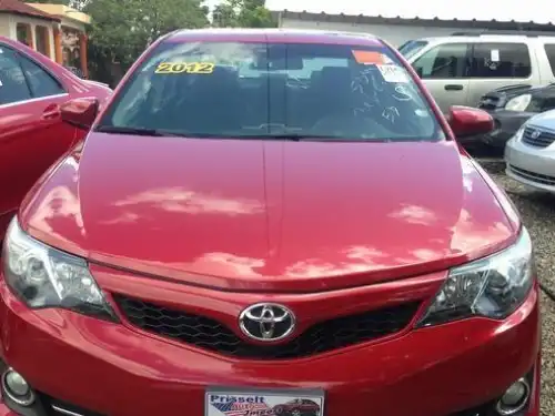 Toyota Camry SE 2012