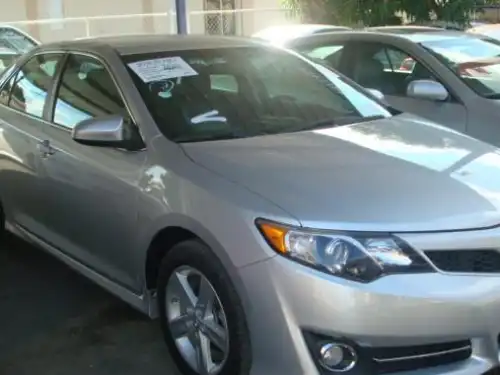 Toyota Camry SE 2012