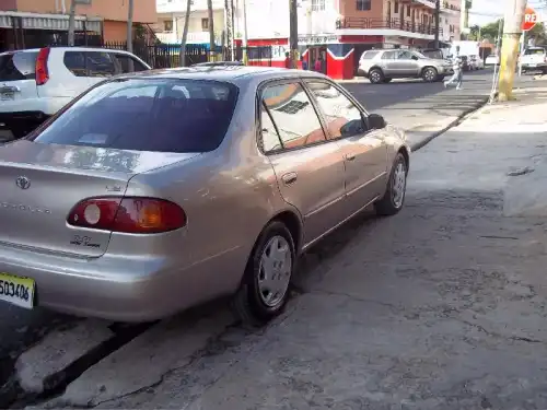 Toyota Corolla  2001  