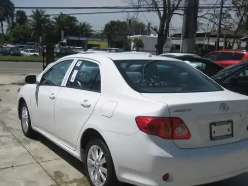 Toyota Corolla  2009