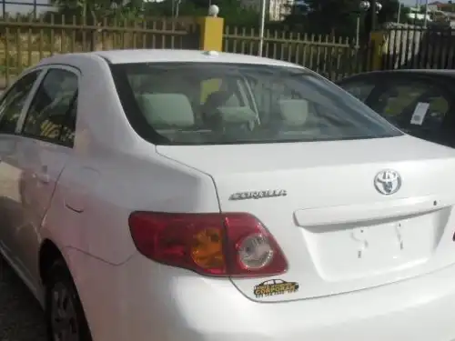 Toyota Corolla  2009