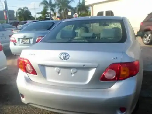 Toyota Corolla  2010