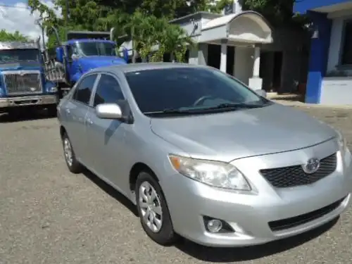 Toyota Corolla  2010