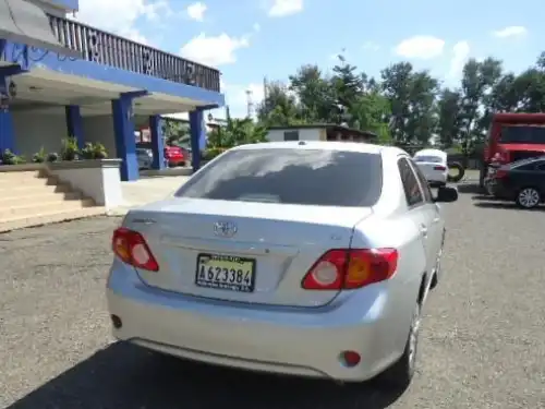 Toyota Corolla  2010