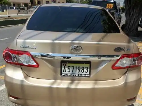 Toyota Corolla  2011