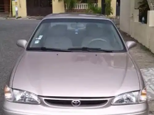 Toyota Corolla 1998 en excelentes condiciones 