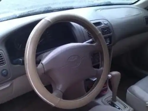 Toyota Corolla 1998 en excelentes condiciones 