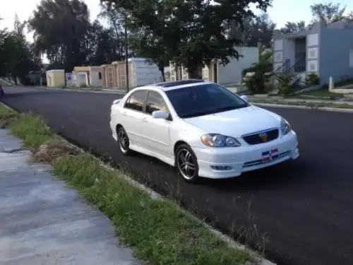 Toyota Corolla 2005 S ,Blanco 