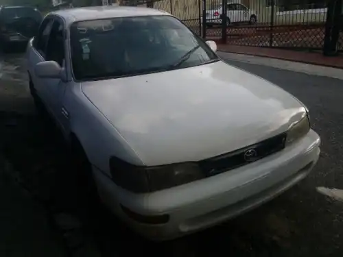 Toyota Corolla 93 blanco