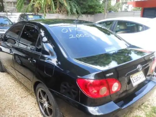 Toyota Corolla CE 2005