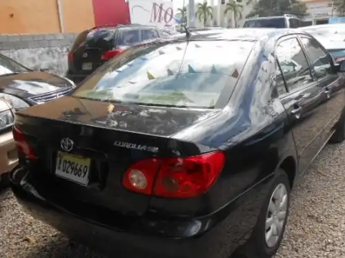 Toyota Corolla CE 2005