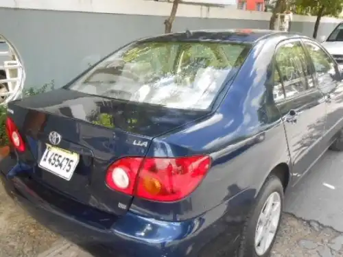 Toyota Corolla LE 2003