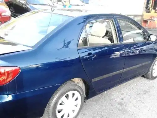 Toyota Corolla LE 2006