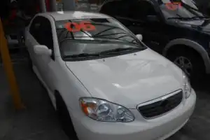 Toyota Corolla LE 2006
