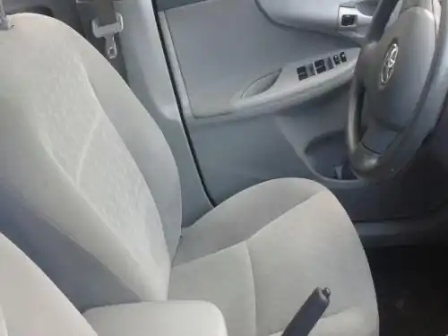 Toyota Corolla LE 2009
